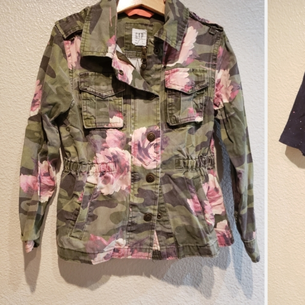 Girls floral camo jacket Bundle of girls clothing